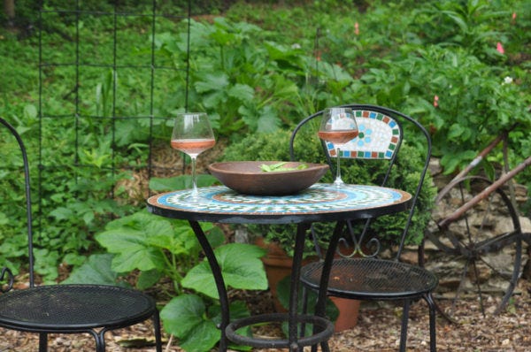 shelling peas with wine